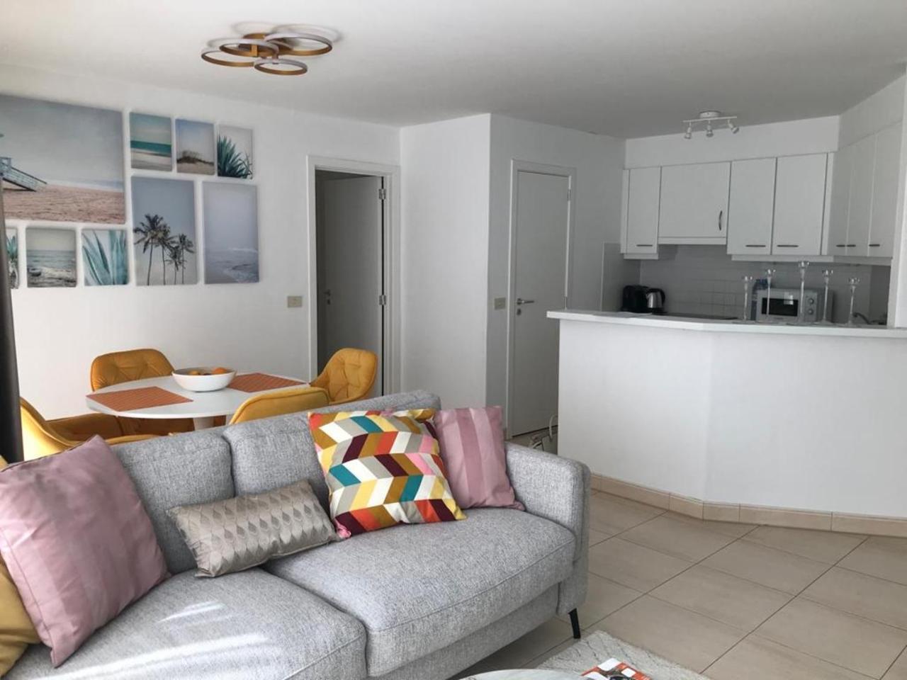 Urbanstay Suites - Beachfront Apartment In Knokke Exterior photo